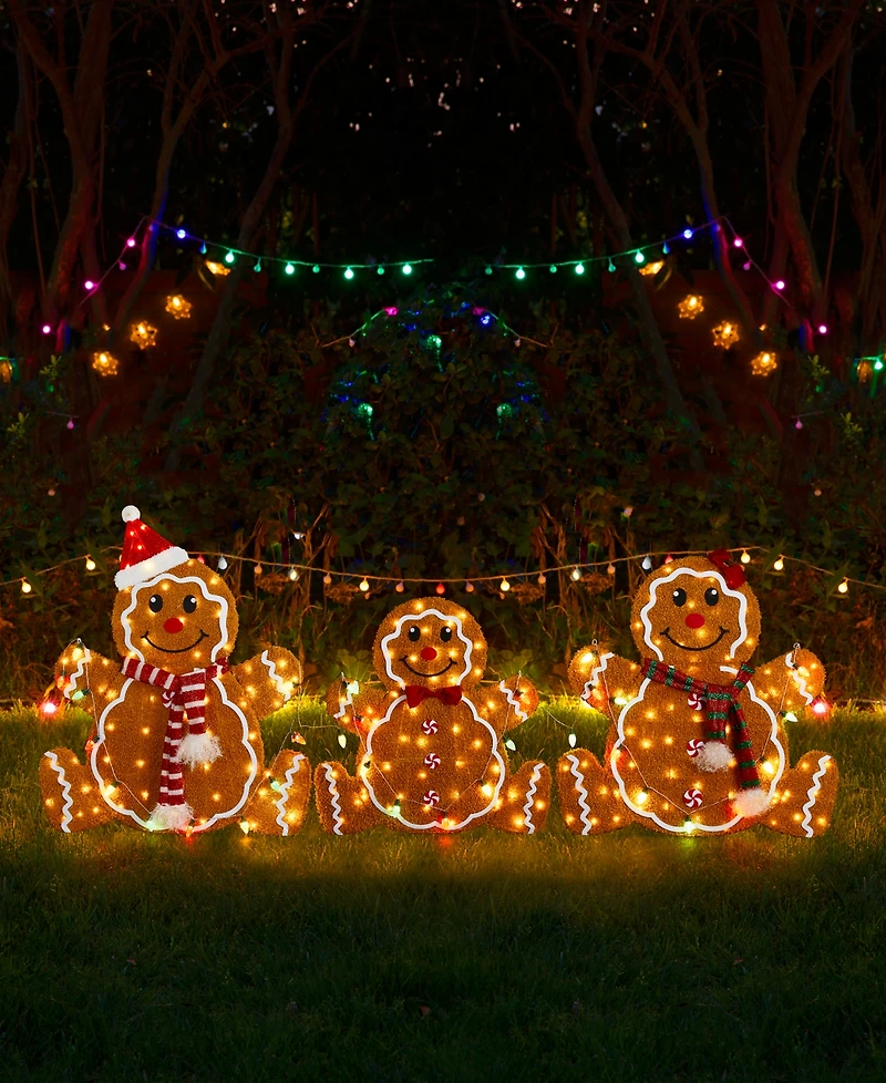 Glitzhome Lighted Fabric Christmas 2D Gingerbread Family Outdoor Decor, Set of 3