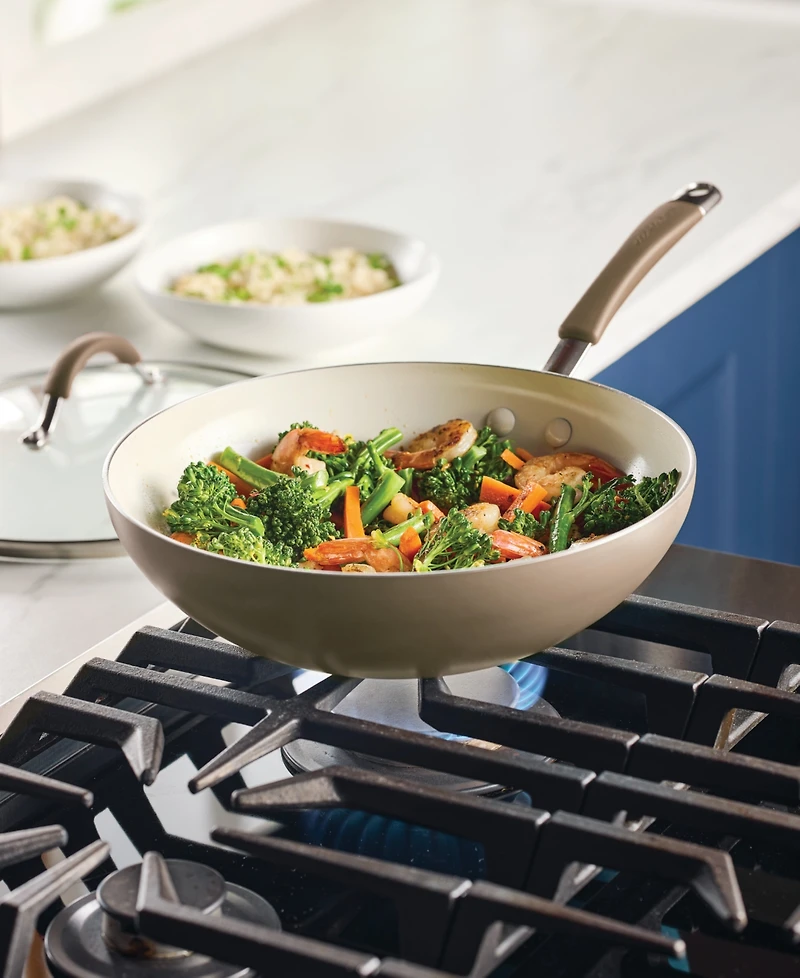 Rachael Ray Cucina Ceramic Nonstick 11" Stir Fry Pan with Lid