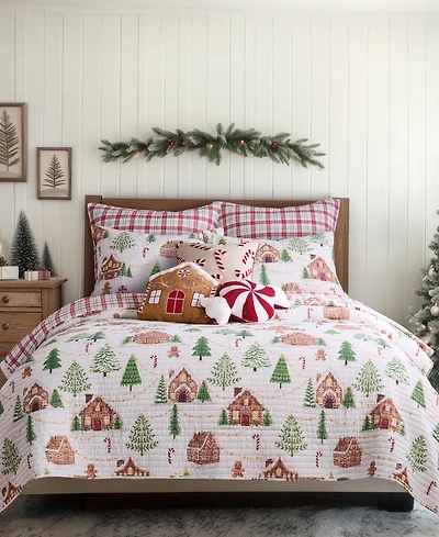 Levtex Home Gingerbread Village Reversible Quilt, Full/Queen