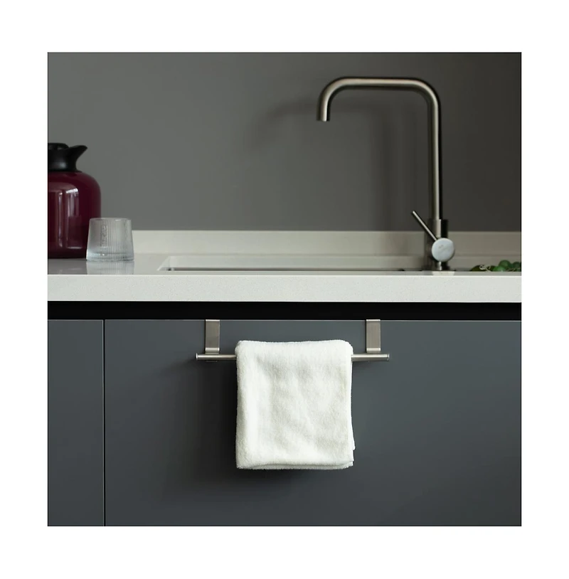 Basicwise Chrome Over the Door Extendable Towel Holder Rack for the Kitchen, Vanity, and Bathroom