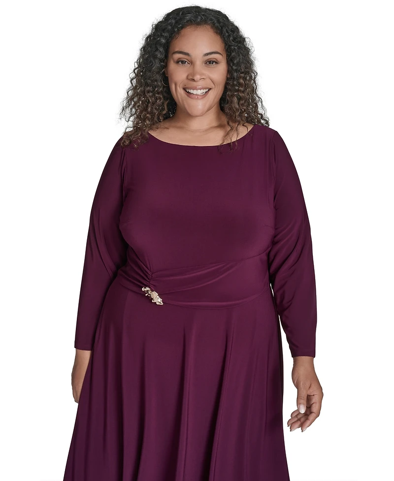 Jessica Howard Plus Boat Neck Asymmetric Side Ruched Midi Dress
