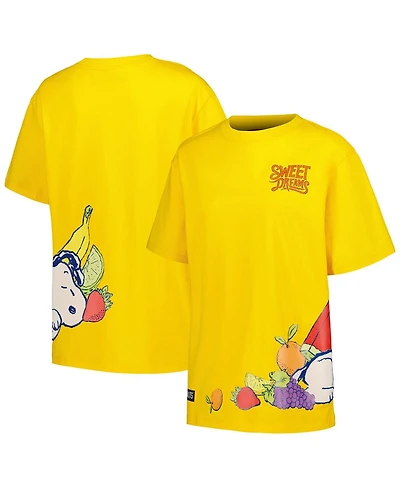Freeze Max Women's Snoopy Yellow Peanuts Sweet Dreams Boyfriend T-Shirt