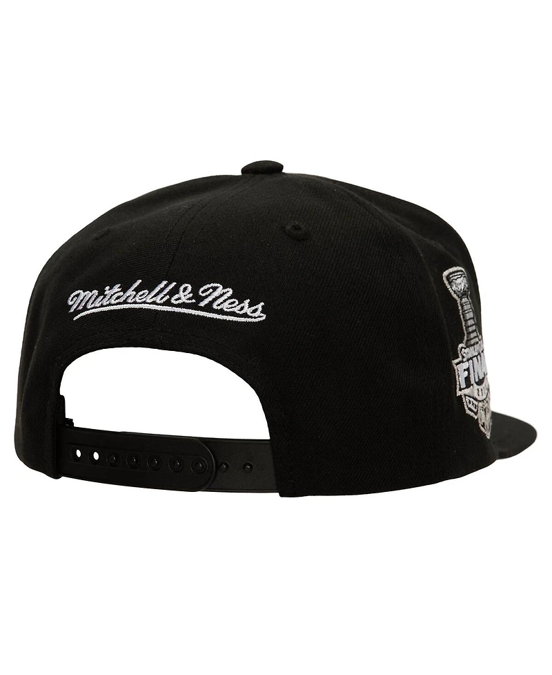 Mitchell & Ness Men's Black Washington Capitals Core Top Spot Snapback Hat