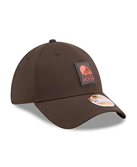 New Era Men's Brown Cleveland Browns 2025 Sideline 39THIRTY Flex Hat