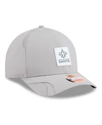 New Era Men's Gray New Orleans Saints 2025 Sideline M-Crown 9FORTY Adjustable Hat