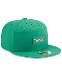 New Era Men's Kelly Green Philadelphia Eagles 2025 Sideline Throwback Split Panel 9FIFTY Snapback Hat