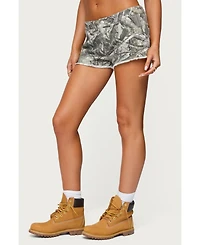Edikted Womens Joyce Camo Low Rise Denim Shorts
