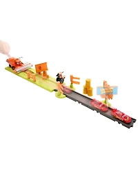 Disney and Pixar Cars Frank Escape and Stunt Race Playset