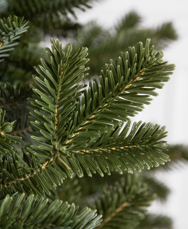 Balsam Hill 7.5' Pre-Lit Fraser Fir Ledc Artificial Christmas Tree