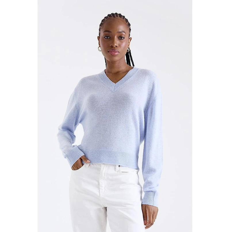 1982 Women's Indigo Vee V-Neck Cashmere Sweater