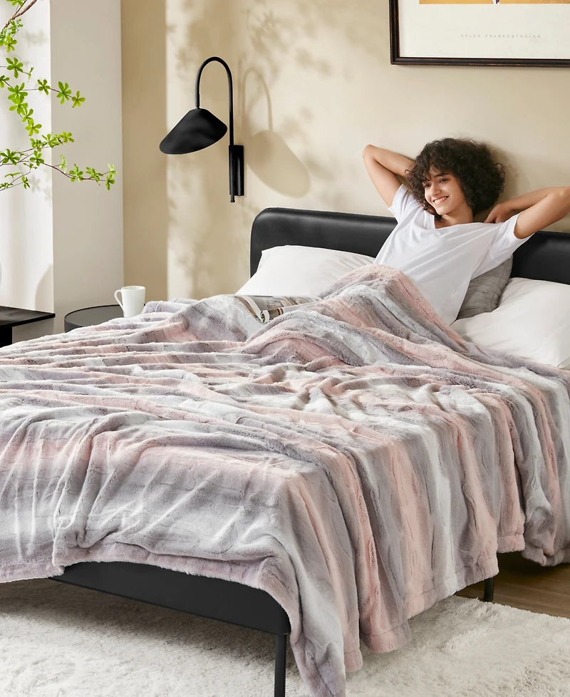 Madison Park Zuri Faux Fur Blanket