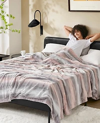 Madison Park Zuri Faux Fur Blanket