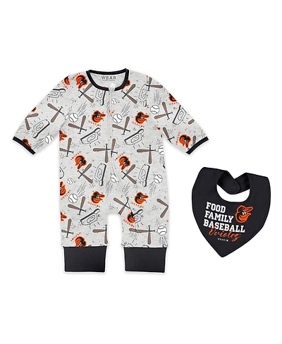 Wear by Erin Andrews Baby Boys and Girls Heather Gray Baltimore Orioles Sleep Play Full-Zip Sleeper Bib Set