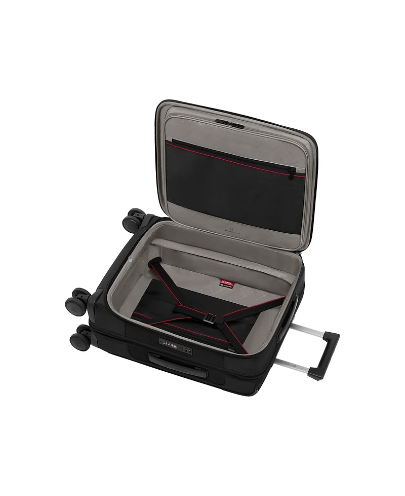 Victorinox Werks Traveler 7.0 Global Carry-On 21"