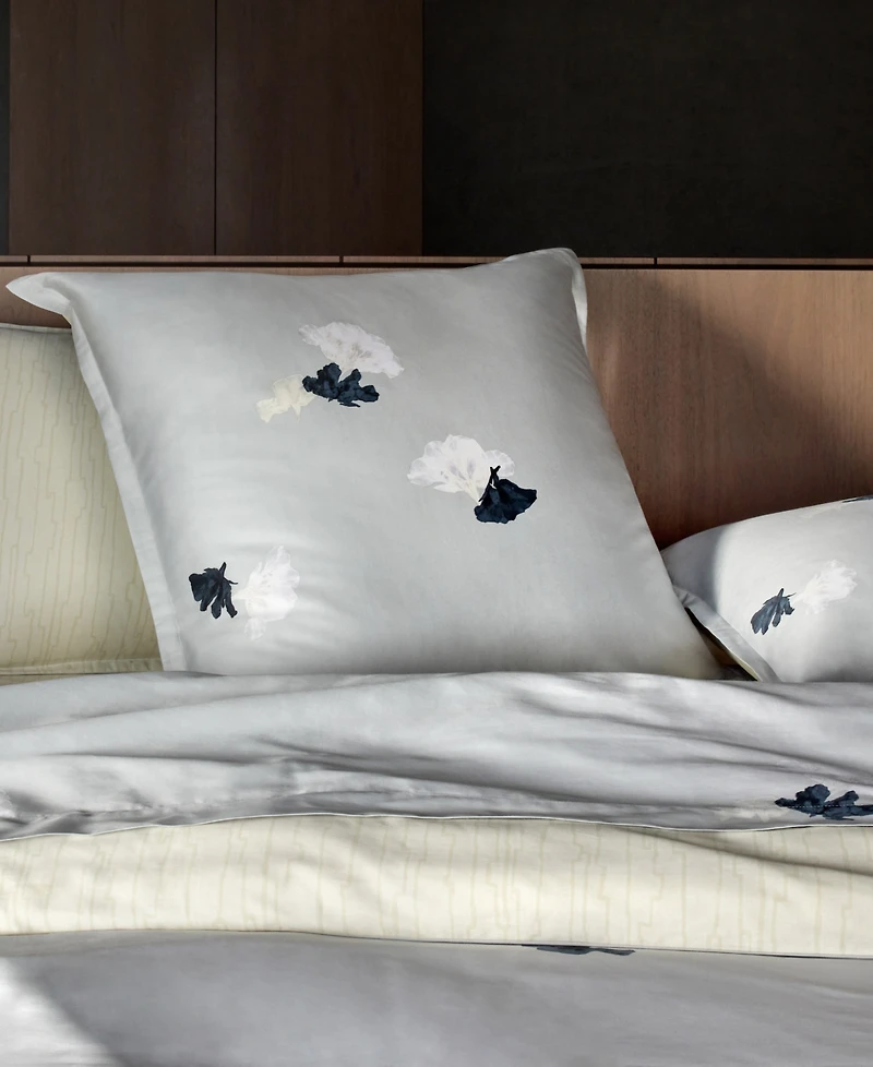 Boss Home Moon Flowers Luminous Sham, European