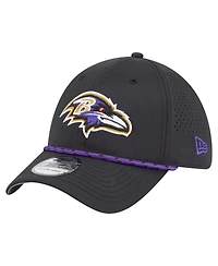 New Era Men's Black Baltimore Ravens Perforated 39THIRTY Flex Hat