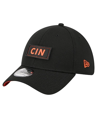 New Era Men's Black Cincinnati Bengals Scoreboard 39THIRTY Flex Hat