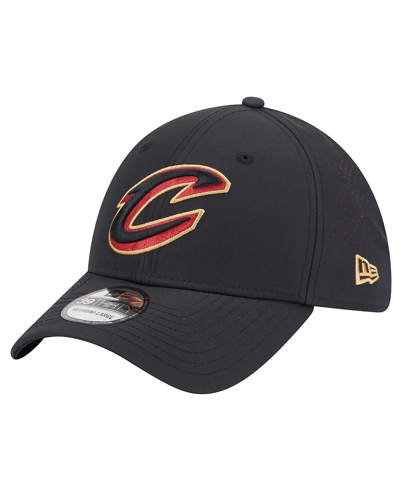 New Era Men's Black Cleveland Cavaliers Night 39THIRTY Flex Hat