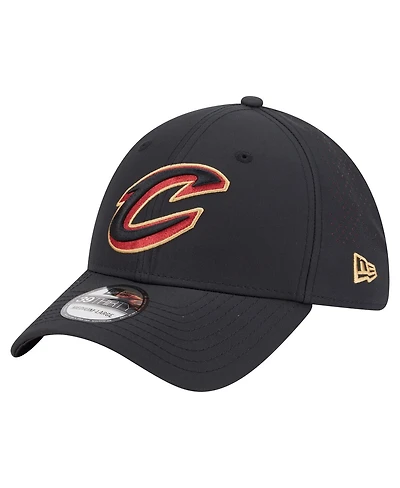 New Era Men's Black Cleveland Cavaliers Night 39THIRTY Flex Hat