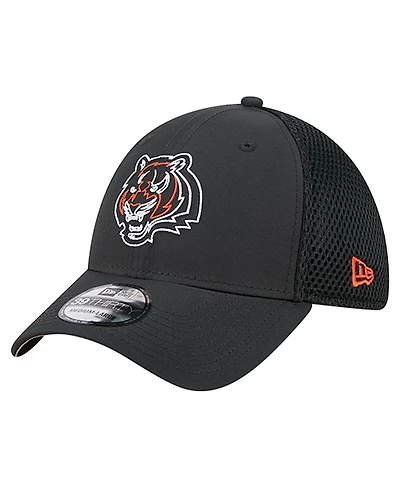 New Era Men's Black Cincinnati Bengals Outline 39THIRTY Flex Hat