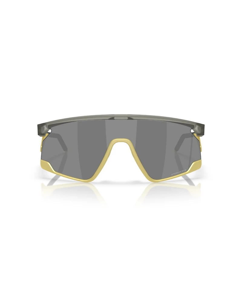 Oakley Men's Sunglasses, Bxtr Metal Alloy Collection OO9237