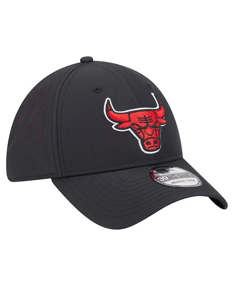 New Era Men's Black Chicago Bulls Night 39THIRTY Flex Hat