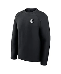 Nike Men's Black New York Yankees Tech Fleece Raglan Sweatshirt