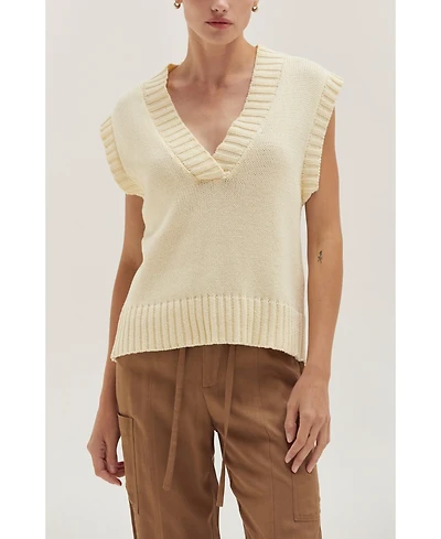 Crescent Women's Regina V-Neck Sweater Vest