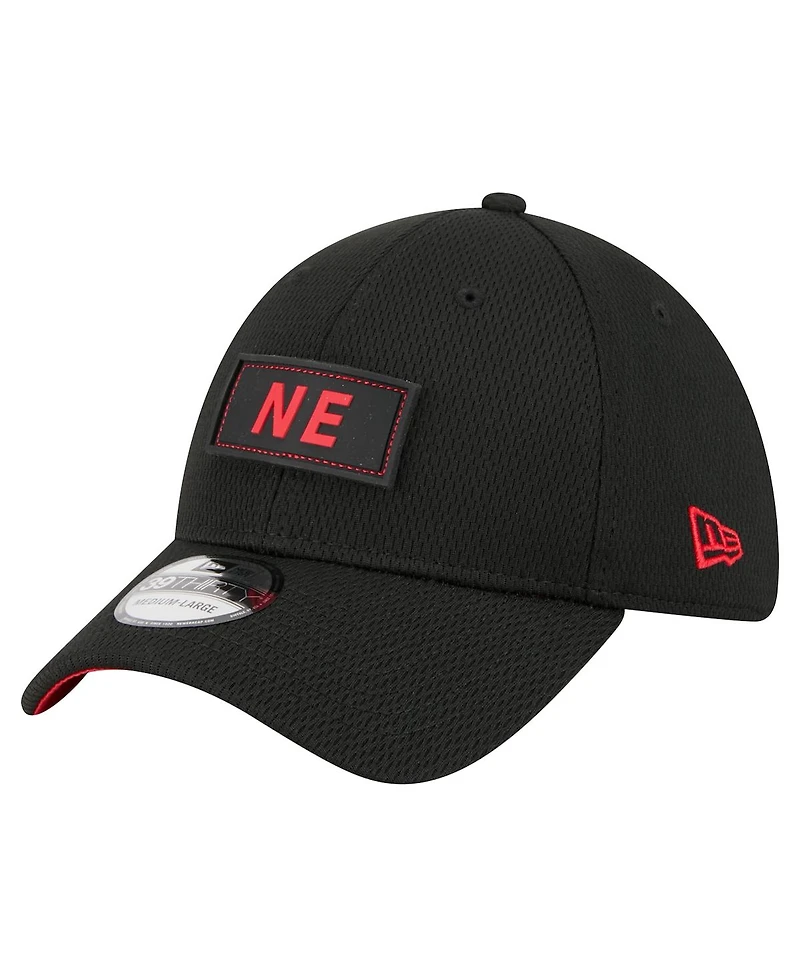 New Era Men's Black England Patriots Scoreboard 39THIRTY Flex Hat