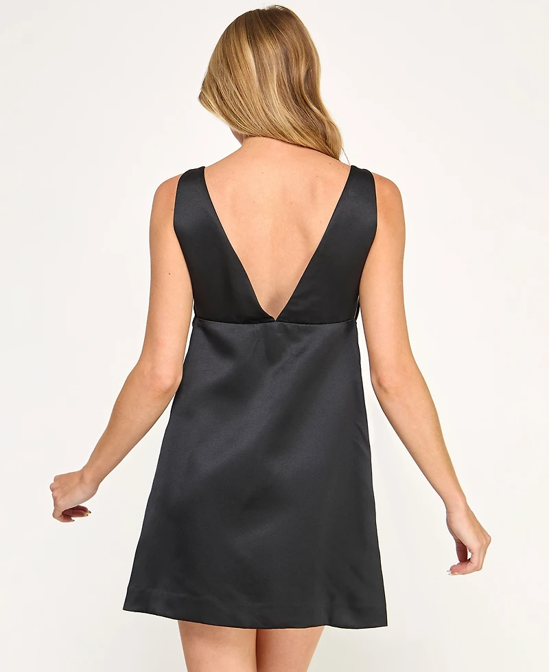 Seni & Cade Juniors' Sleeveless V-Neck Beaded Bow Front Dress