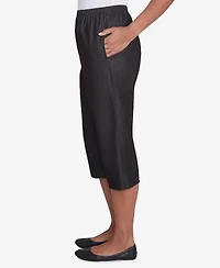 Alfred Dunner Petite Pull-On Capri Jeans
