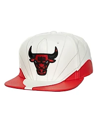 Mitchell & Ness Men's White/Red Chicago Bulls Day 12 Two-Tone leather Snapback Hat