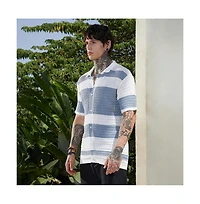 Campus Sutra Men's Icy Blue & Daisy White Panel-Knit Relaxed Shirt