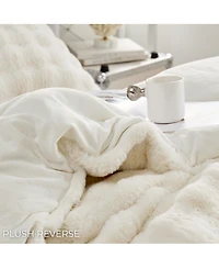 Coma Inducer Chunky Bunny on a Snowday Plush Reverse 3-Pc. Oversized Comforter Set, Fluffy White