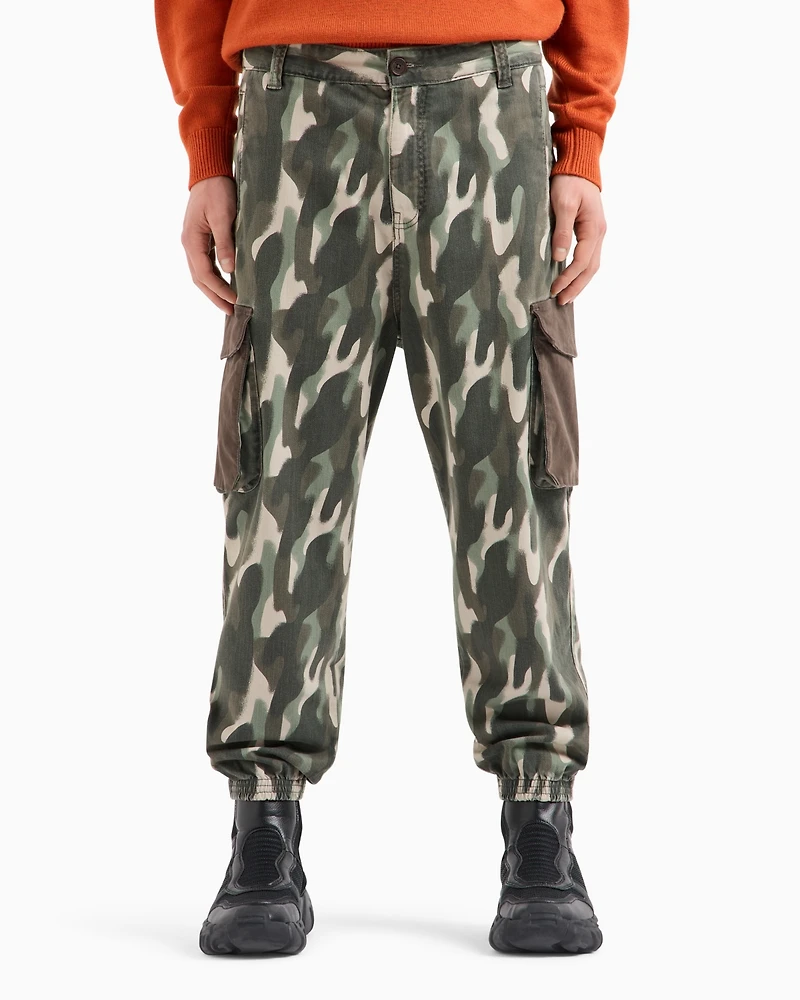 A|X Armani Exchange Men's Men's Tapered Camo-Print Cargo Pants