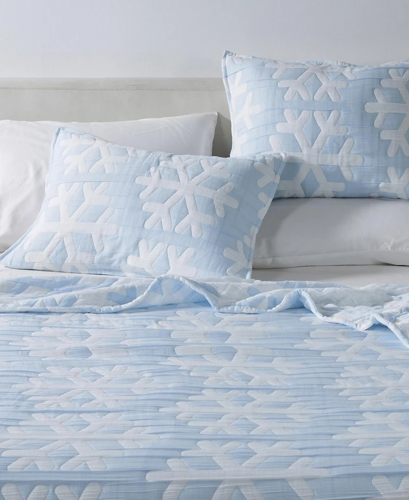 Linery & Co. Winter-Themed Snowflake Matelasse Quilt Set with Shams