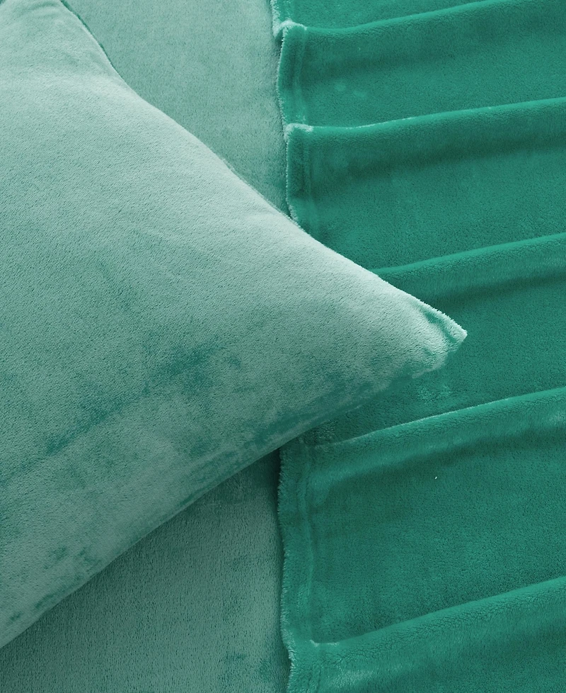 Linery & Co. Ultra-Soft Velvet Plush Solid Sheet Set