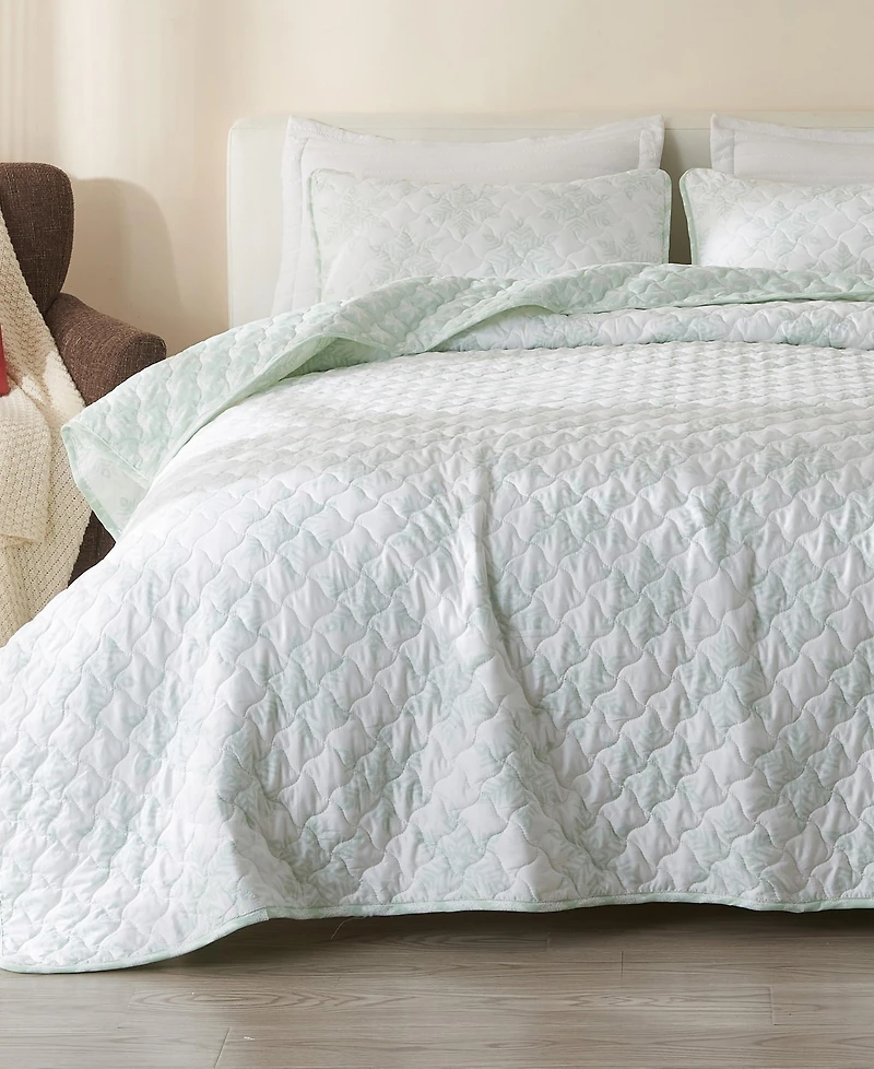 Linery & Co. Snowflake Printed Microfiber Quilt Set with Shams