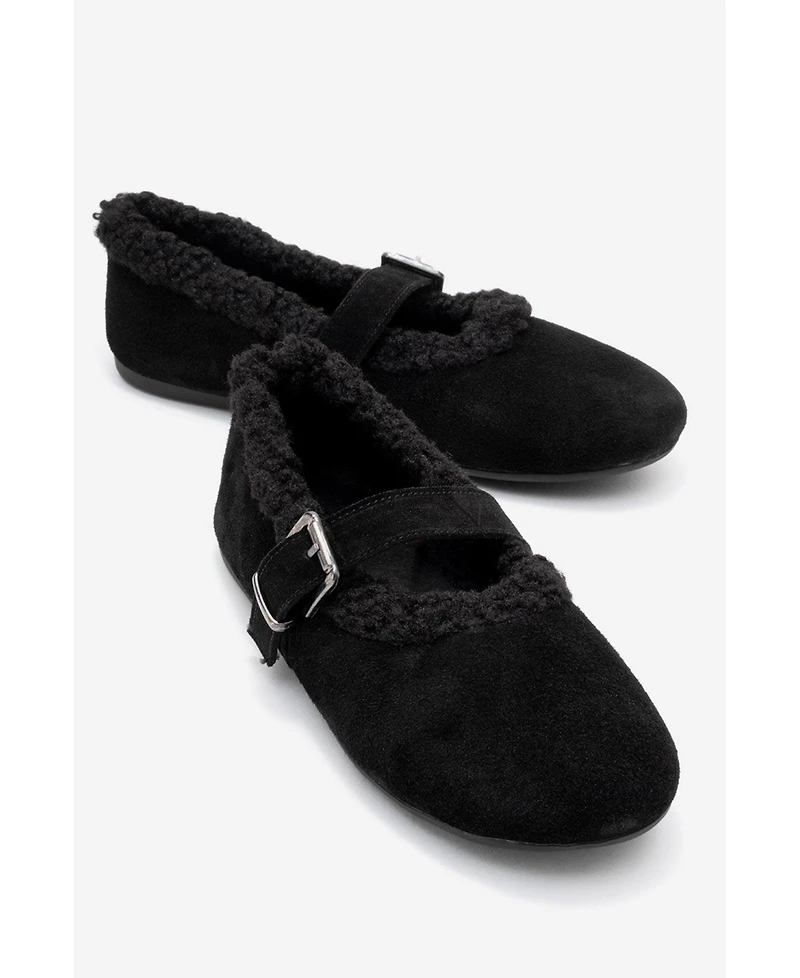 Forever & Always Shoes Guin Leather Strap Flat (Women)