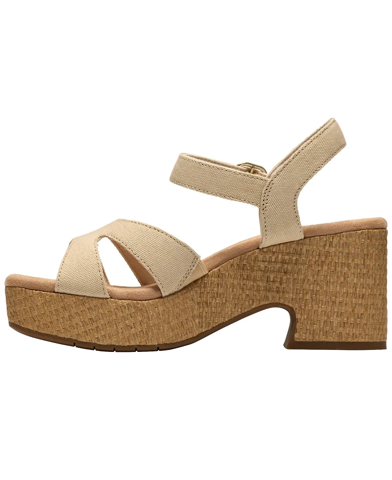 Clarks Women's Nerisa Twist Round Toe Wedge Sandals