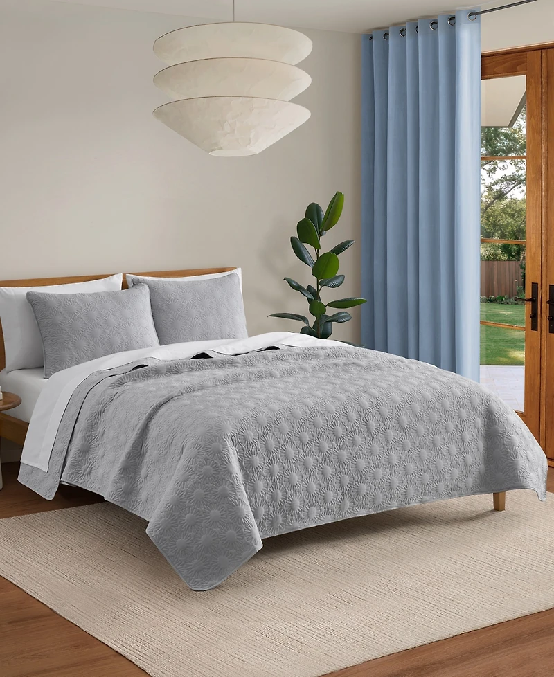 Closeout! Ugg Devon Sun Logo Quilt Set, Full/Queen