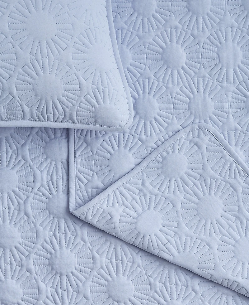 Closeout! Ugg Devon Sun Logo Quilt Set