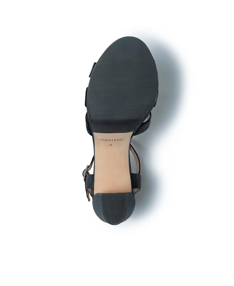 Bernardo Footwear Women's Vittoria Platform Sandal