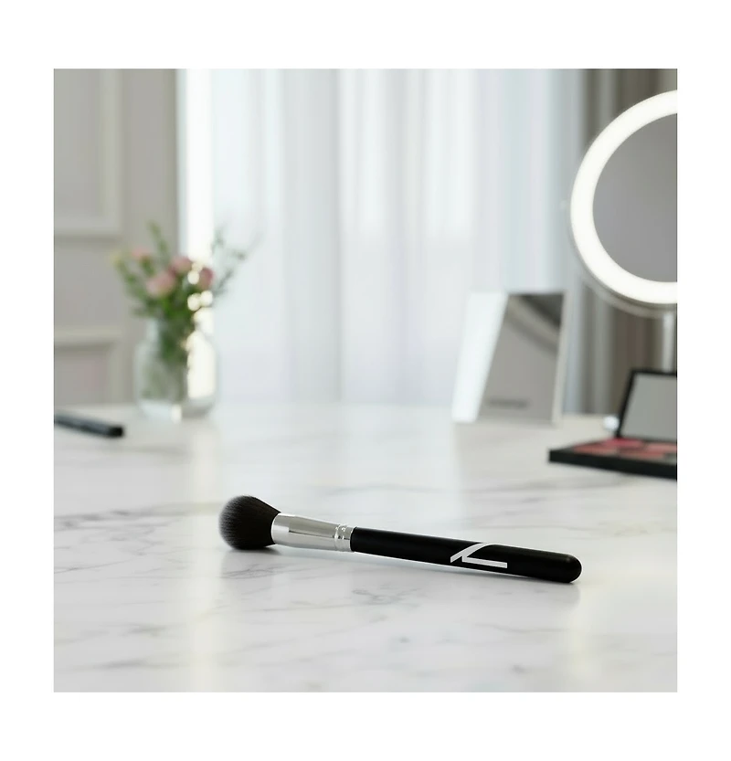 Voodoo Makeup Highlight & Conceal Brush