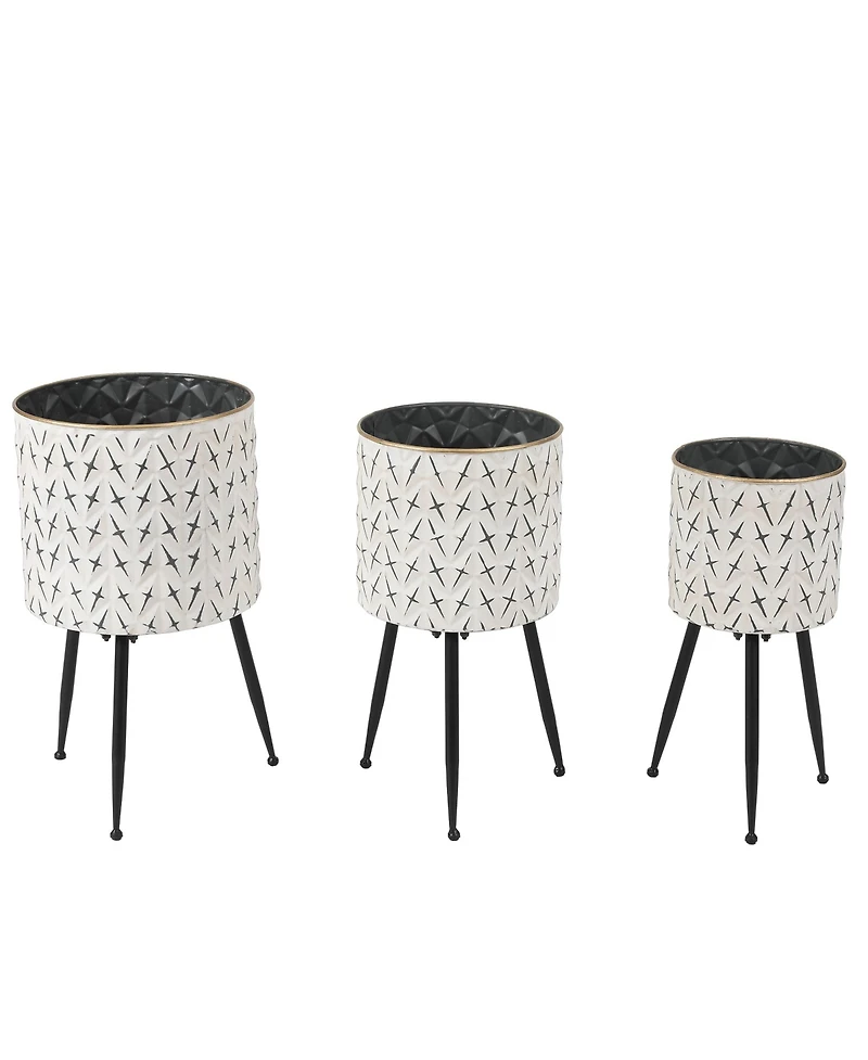 LuxenHome Set of 3 Distressed White and Black Metal Cachepot Planters with Legs