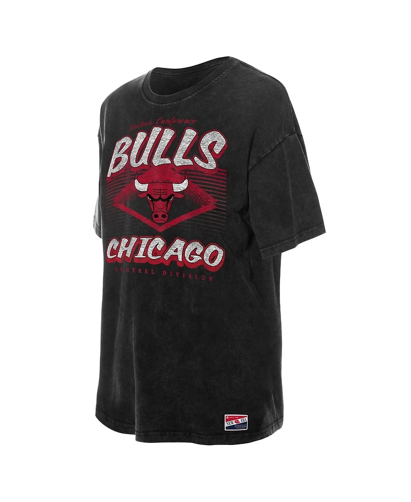 New Era Women's Black Chicago Bulls Throwback Mineral Wash Oversized T-Shirt