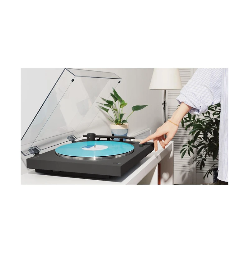 Sony Full Auto Playback Turntable with Bluetooth.