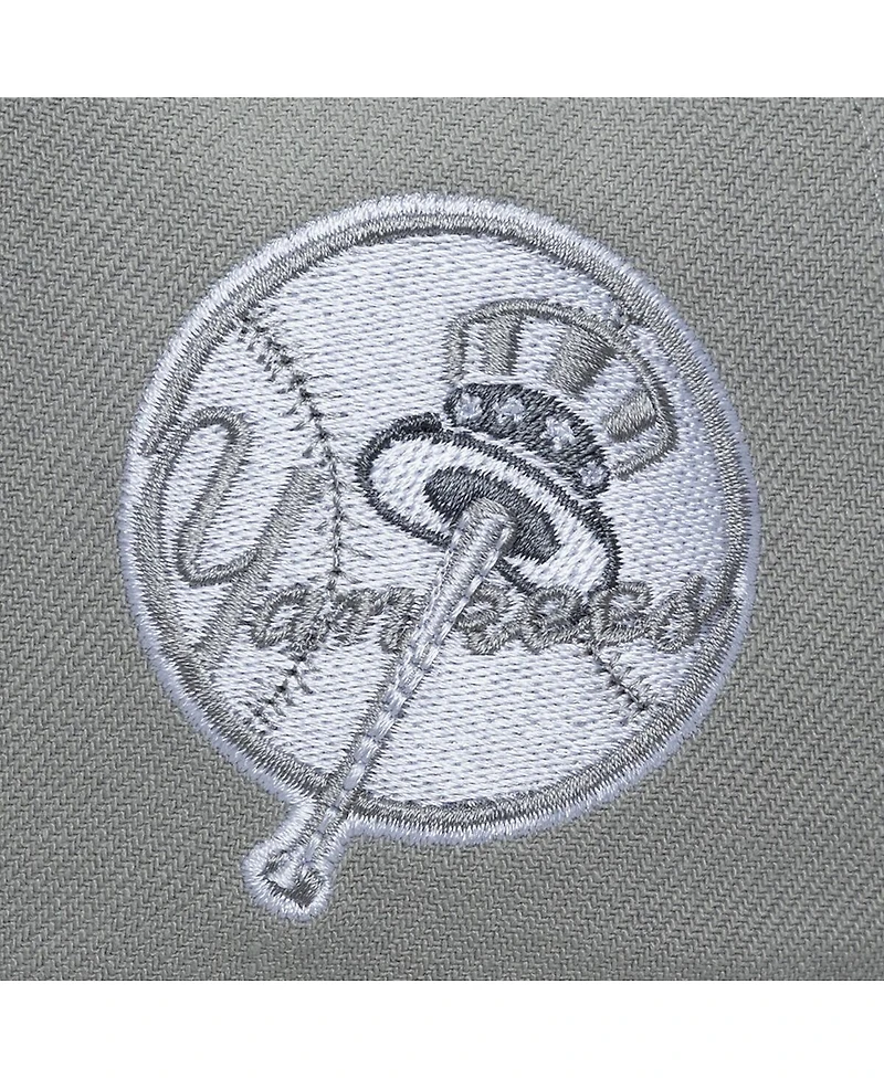 Mitchell & Ness Men's Gray New York Yankees Thunderstorm Head Coach Pro-Crown Adjustable Hat