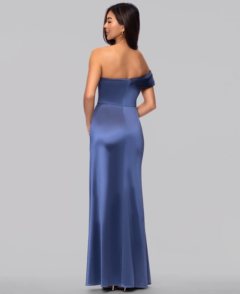 Blondie Nites Juniors' Sweetheart Neck Gown