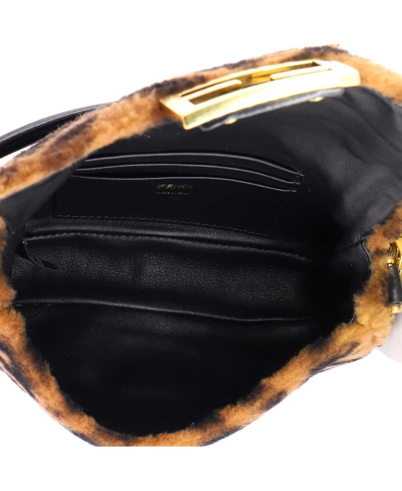 Pre-Owned Fendi Mini Baguette Nm Bag Zucca Shearling